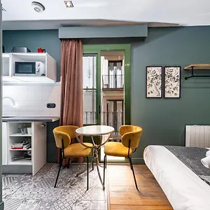 https://ainb-born-damas-apartments.topbarcelonahotels.com